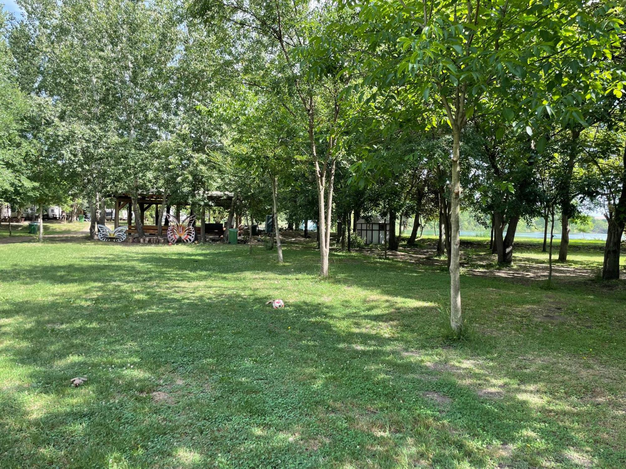 בלה צרקבה Camping Oaza מראה חיצוני תמונה